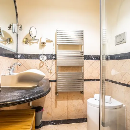 בית הארחה Opera Theater Relais רומא