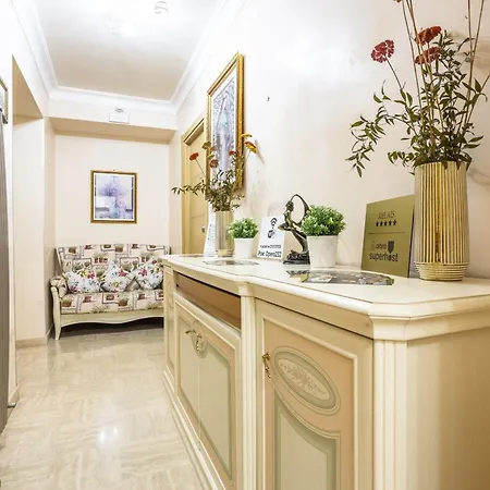 Opera Theater Relais